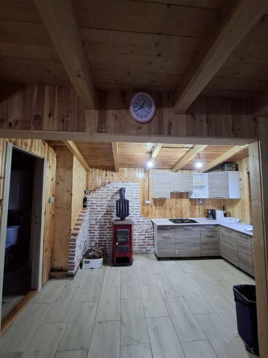 CABANA LAS PITICI :Cabană de inchiriat  la Muntele Rece la 30 km de Cl