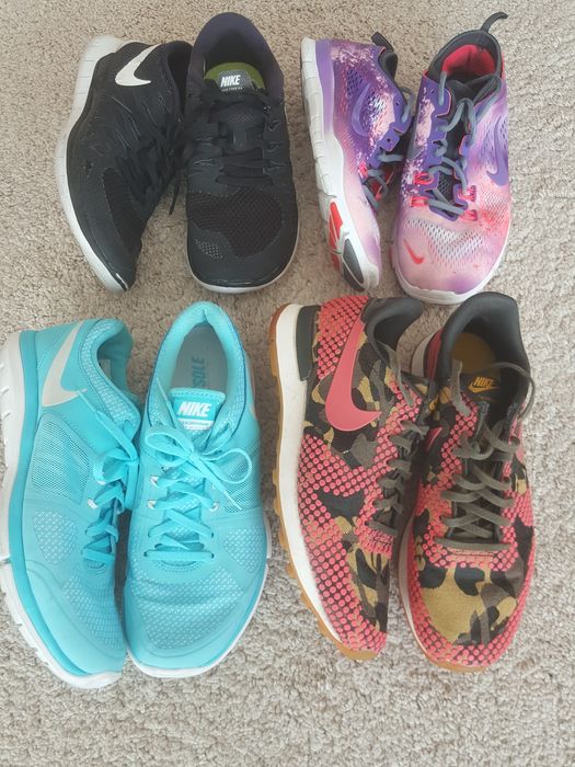 Дамски маратонки Nike