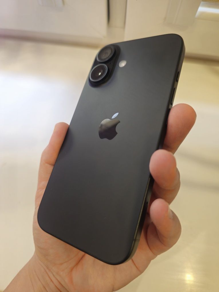 Iphone 16 в отличном состоянии