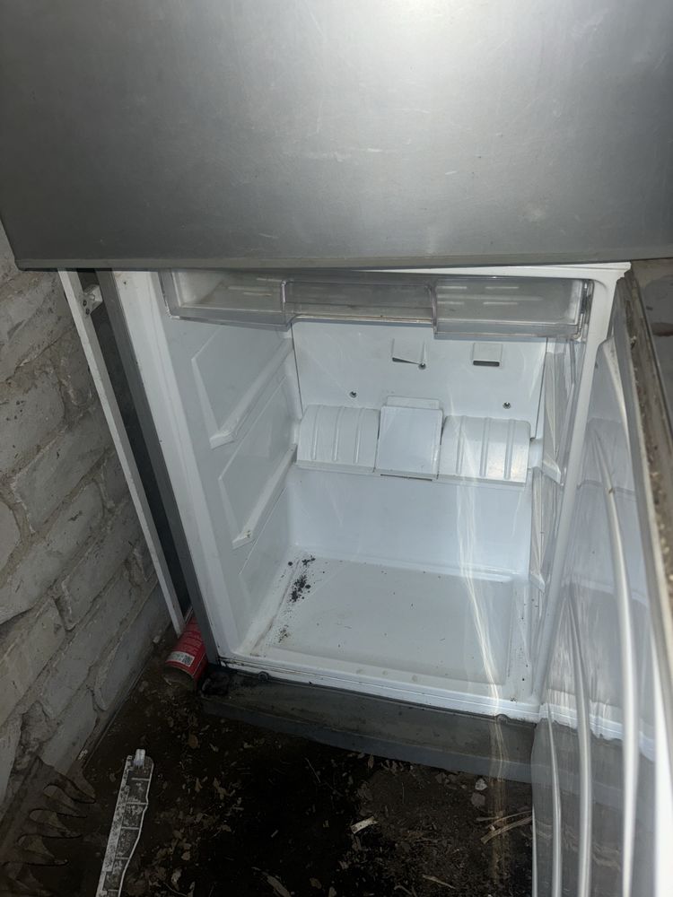 Холодильник LG не морозит
