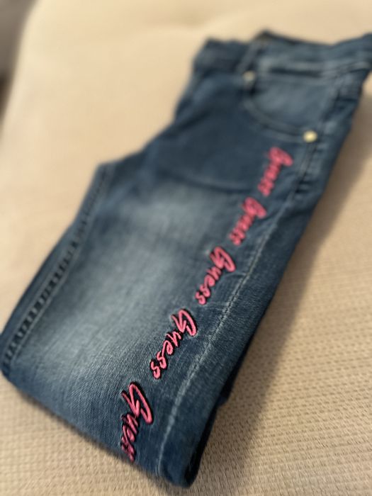 Дънки Guess + тениска Guess