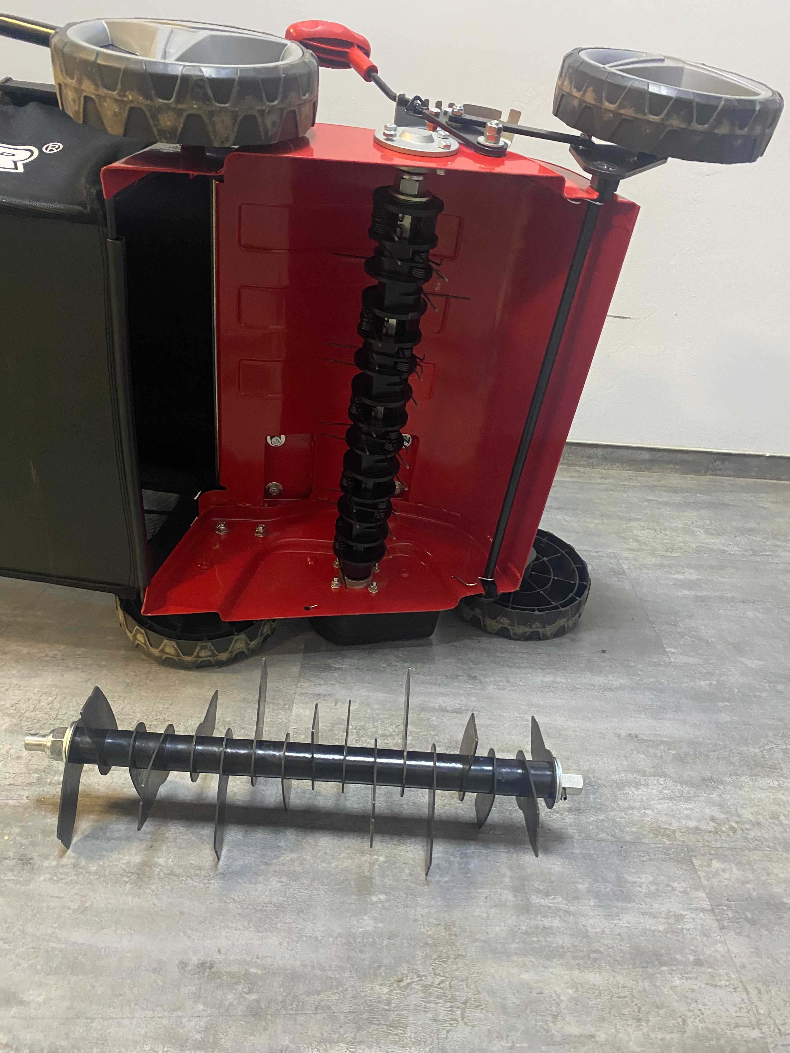 075009	Аератор бенз. 2в1 4kW (5.5hp) 42cm 17" 45L -12+10mm RD-GSC03