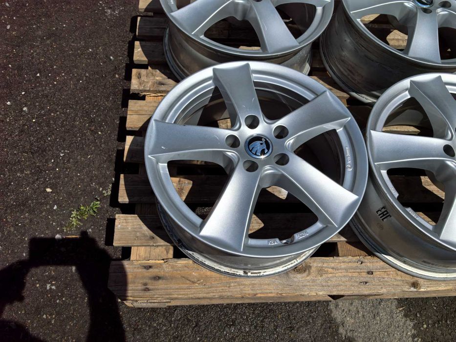 17 цола 5 х 112 мм Шкода / Фолксваген Групата - 7 Инча / ЕТ 40