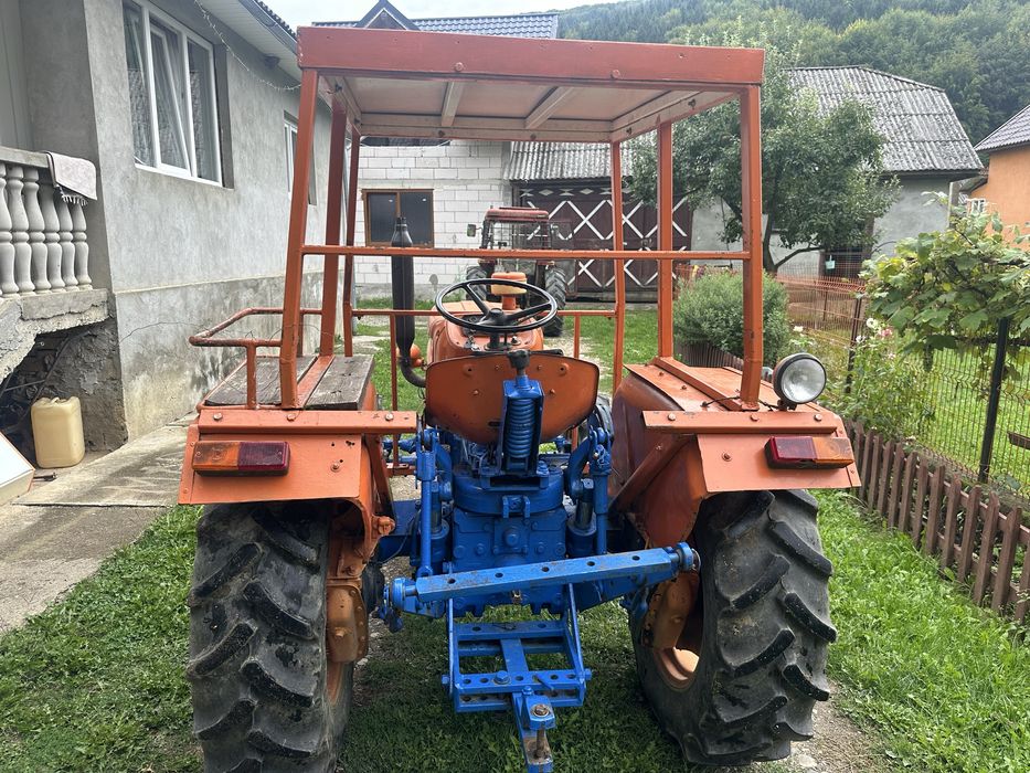 Tractor Fiat 350