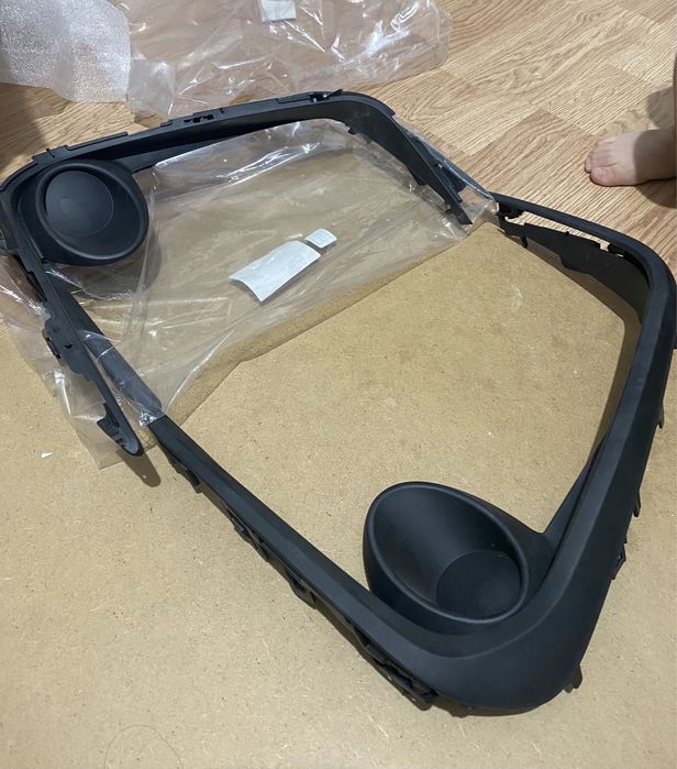 Накладка на туманку Toyota Corolla