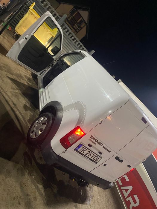 Vand sau schimb cu autoturism Ford Transit Connect