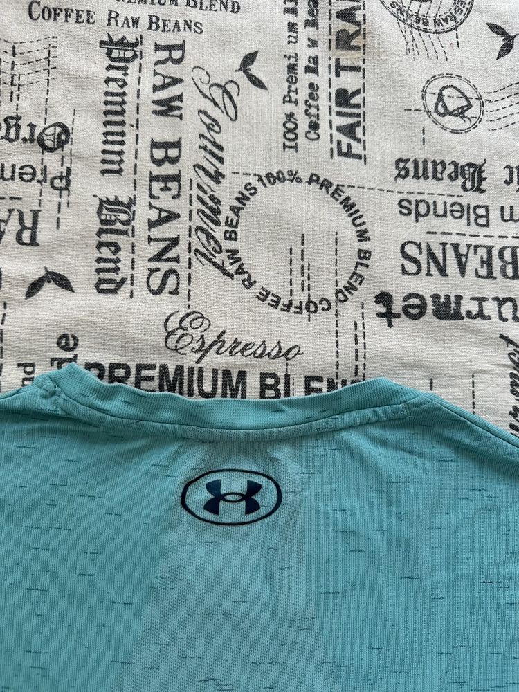 Under Armour original тениска.S