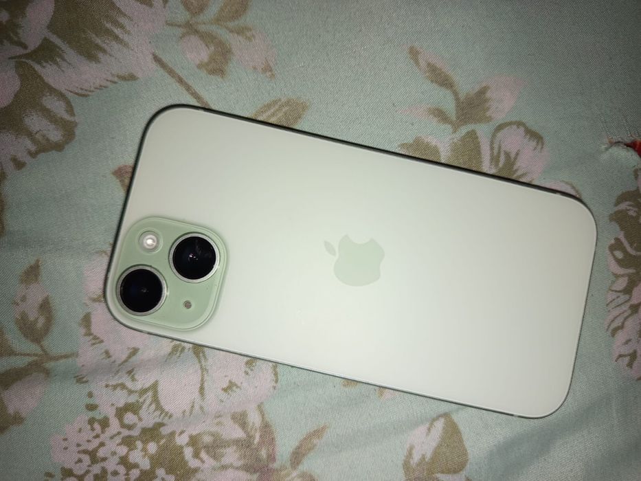 iPhone 15 / 128GB / Зеленый цвет