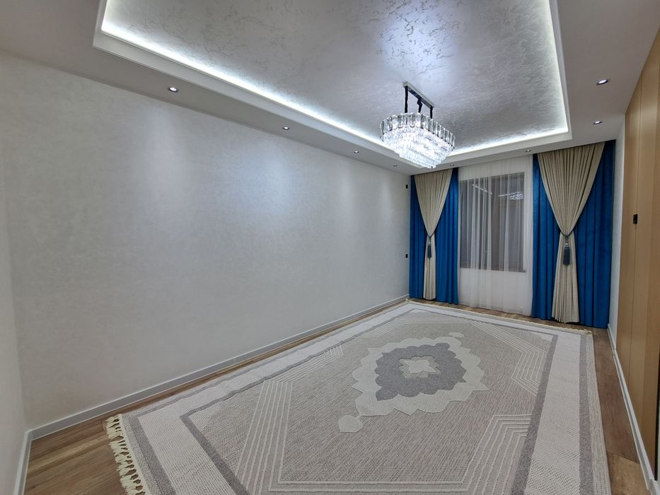 2 xonali lux kvartira sotiladi