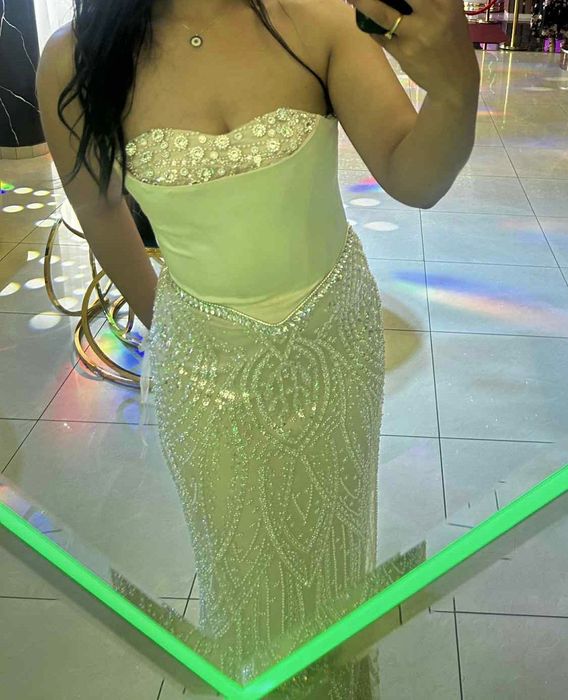 5 модела Официални рокли носени веднъж хс,с,м