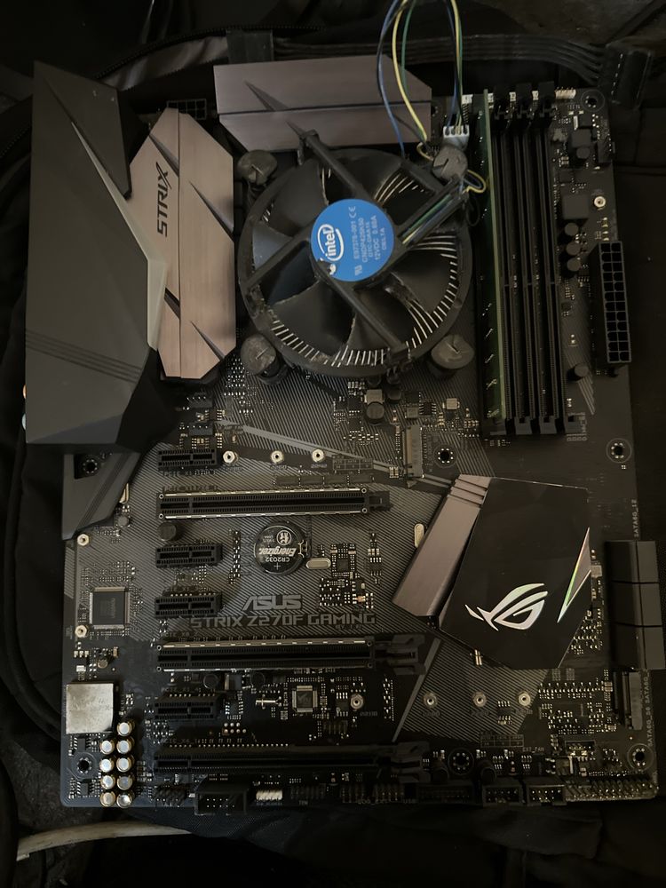 ASUS ROG STRIX Z270F GAMING 1151 и процесор I7700к и рам 8 gb