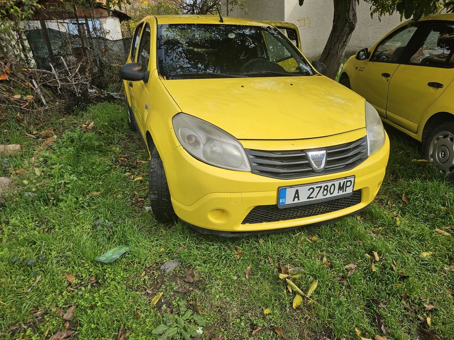 Продавам Dacia Sandero