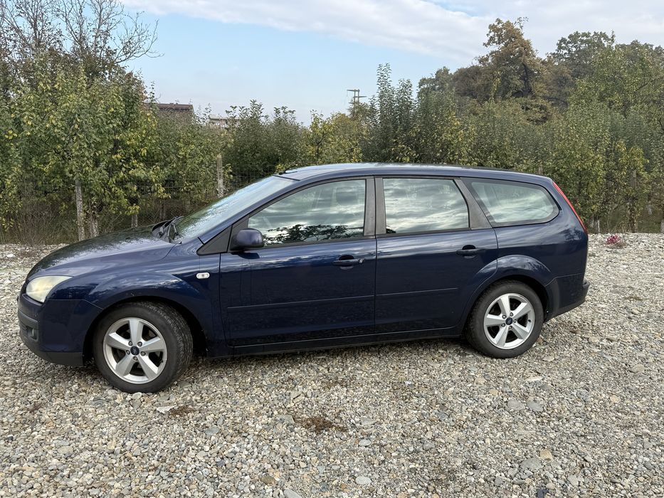 Vand Ford focus 2006, 1,6 TDI, 109 cai, distributie facuta  ,… etc!