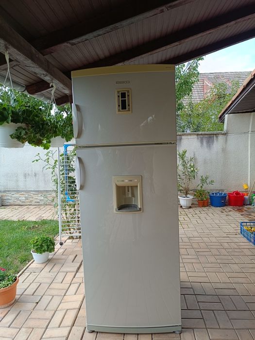 Frigider cu doua usi Beko