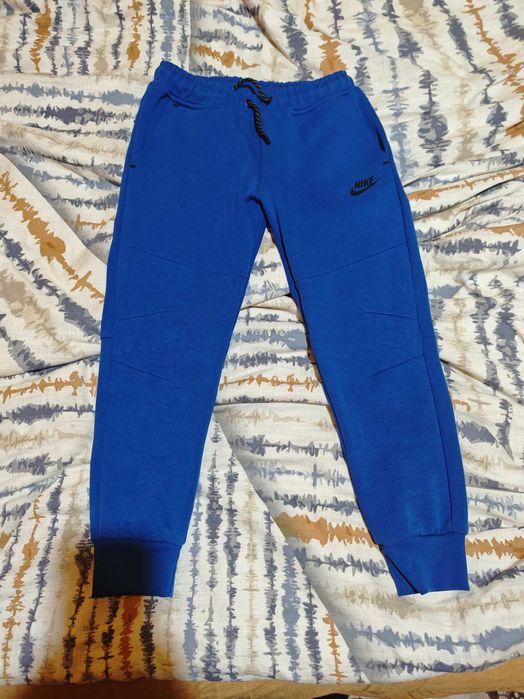 Nike tech fleece син