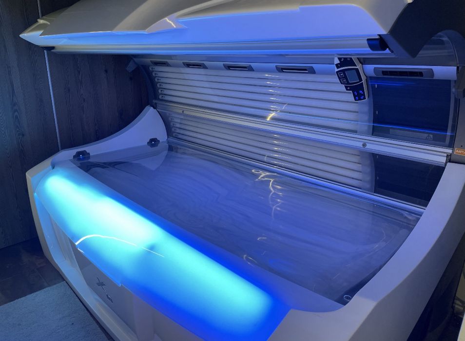 Солариум Luxura x10