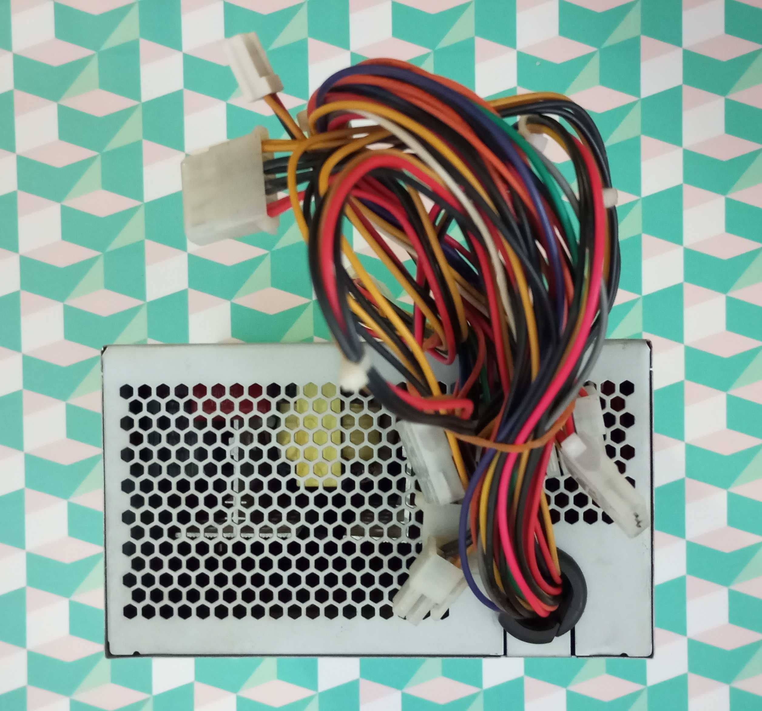 2 surse PC ATX vechi Delux 400W Sunny 230W