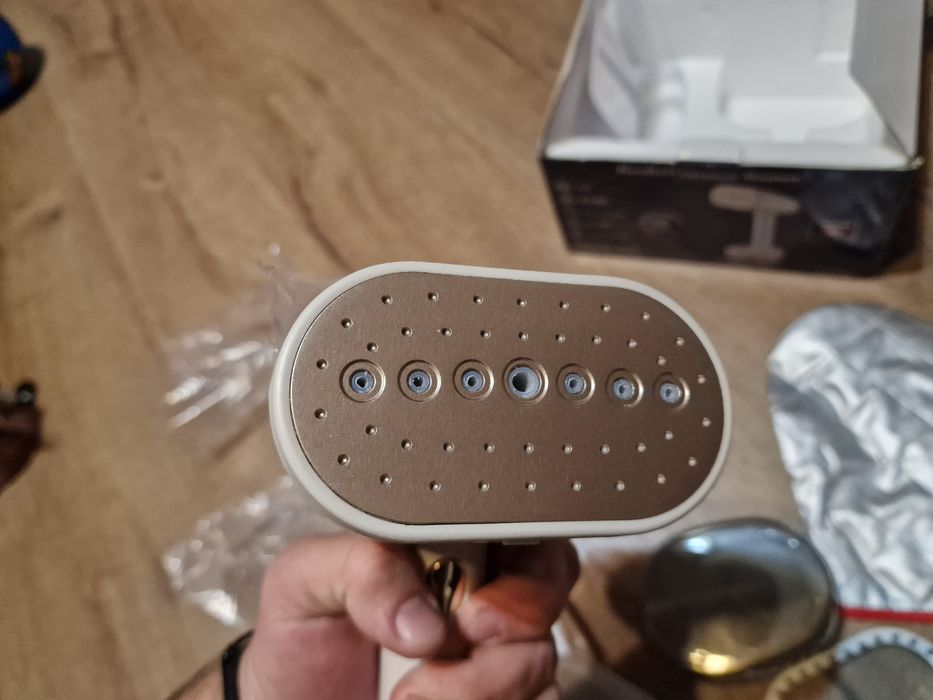 Steamer / Perie / Aparat de călcat - Fier de călcat cu abur