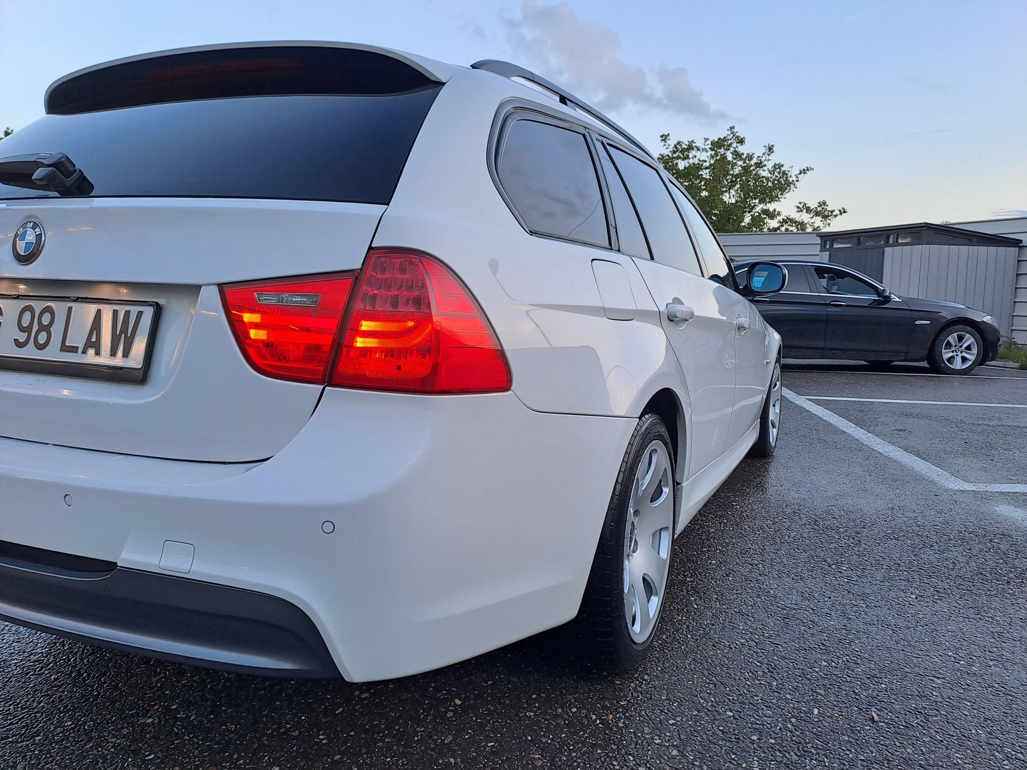 BMW e91 320d 177cp pachet M
