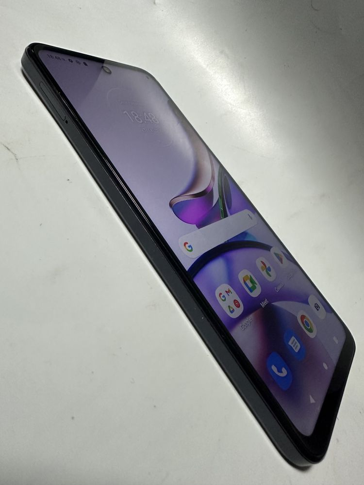 Motorola Moto G13 4/128 - на 5 месеца, без забележки