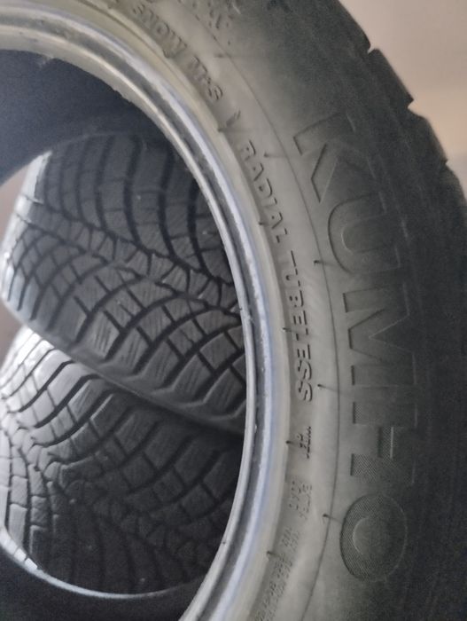 Зимни гуми Kumho 235/50/R17