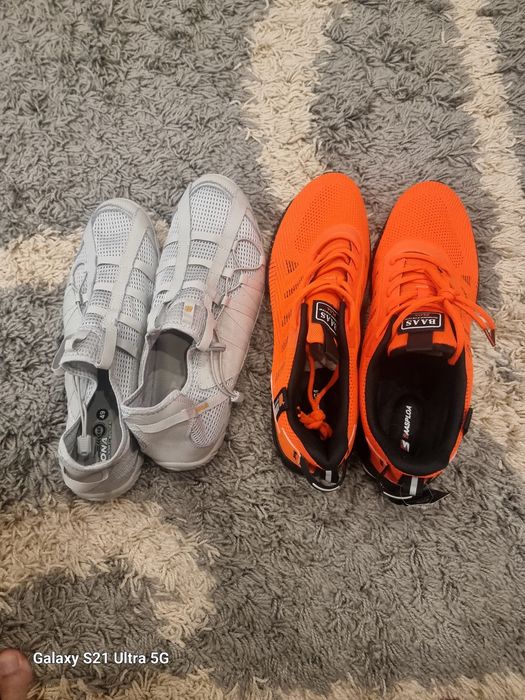 Кроссовки легкие,летние .Размер большой,на стопу 307-311 мм