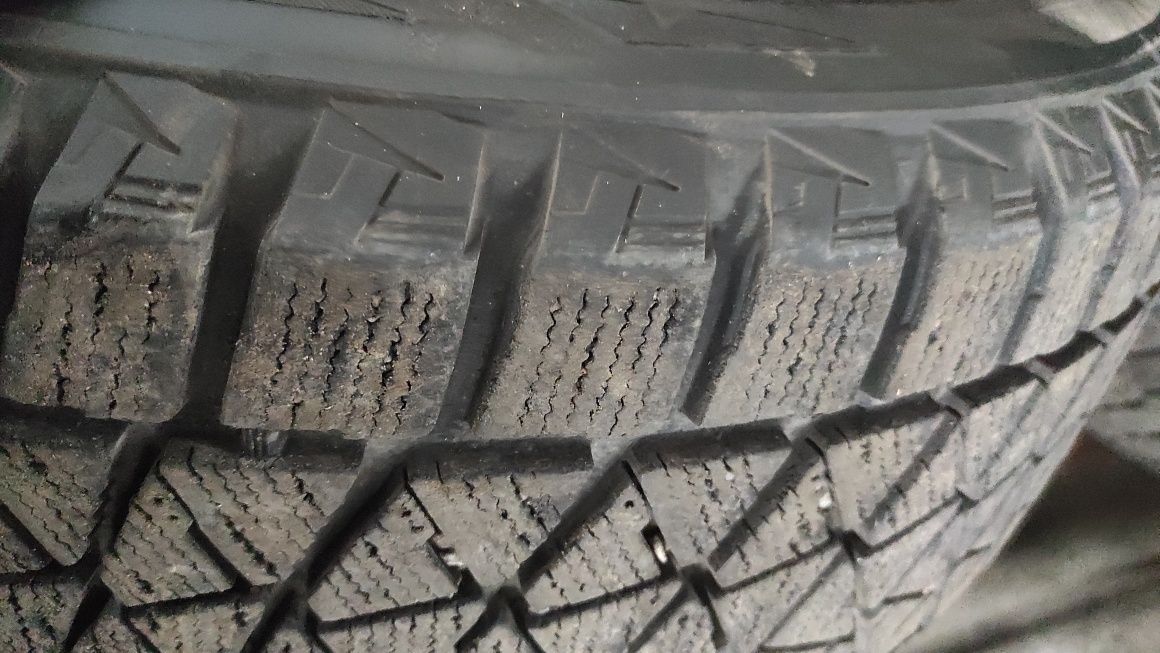 Комплект шин Bridgestone