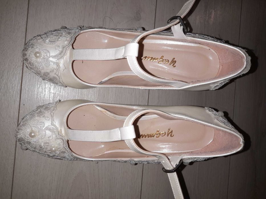 Pantofi de mireasa cu platforma si varf rotunjit