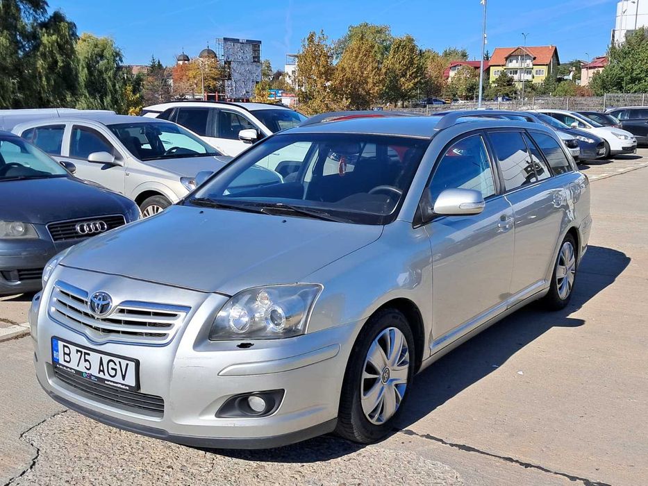 Toyota Avensis 2.0 126 cp diesel Xenon VARIANTE BMW