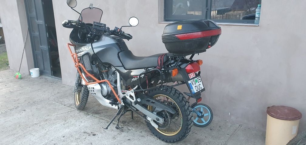 Vând Honda Transalp XL 600V