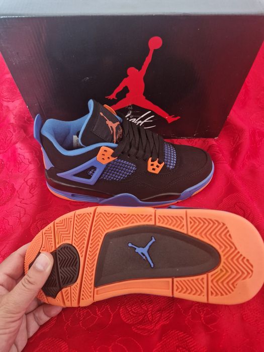 Adidași Jordan Retro patru nou