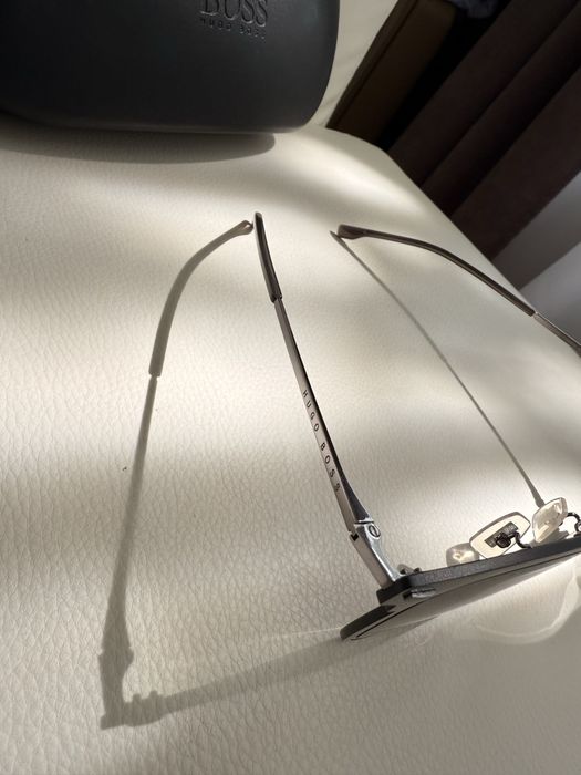 Ochelari Soare Hugo~Boss , Originali , Titan , Noi !!!