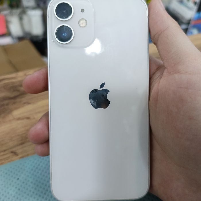 Продам Айфон 12 мини