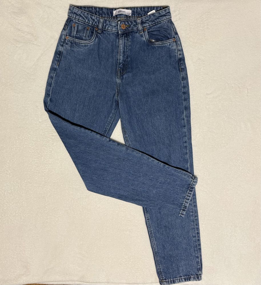 Дамски дънки Reserved, Bershka