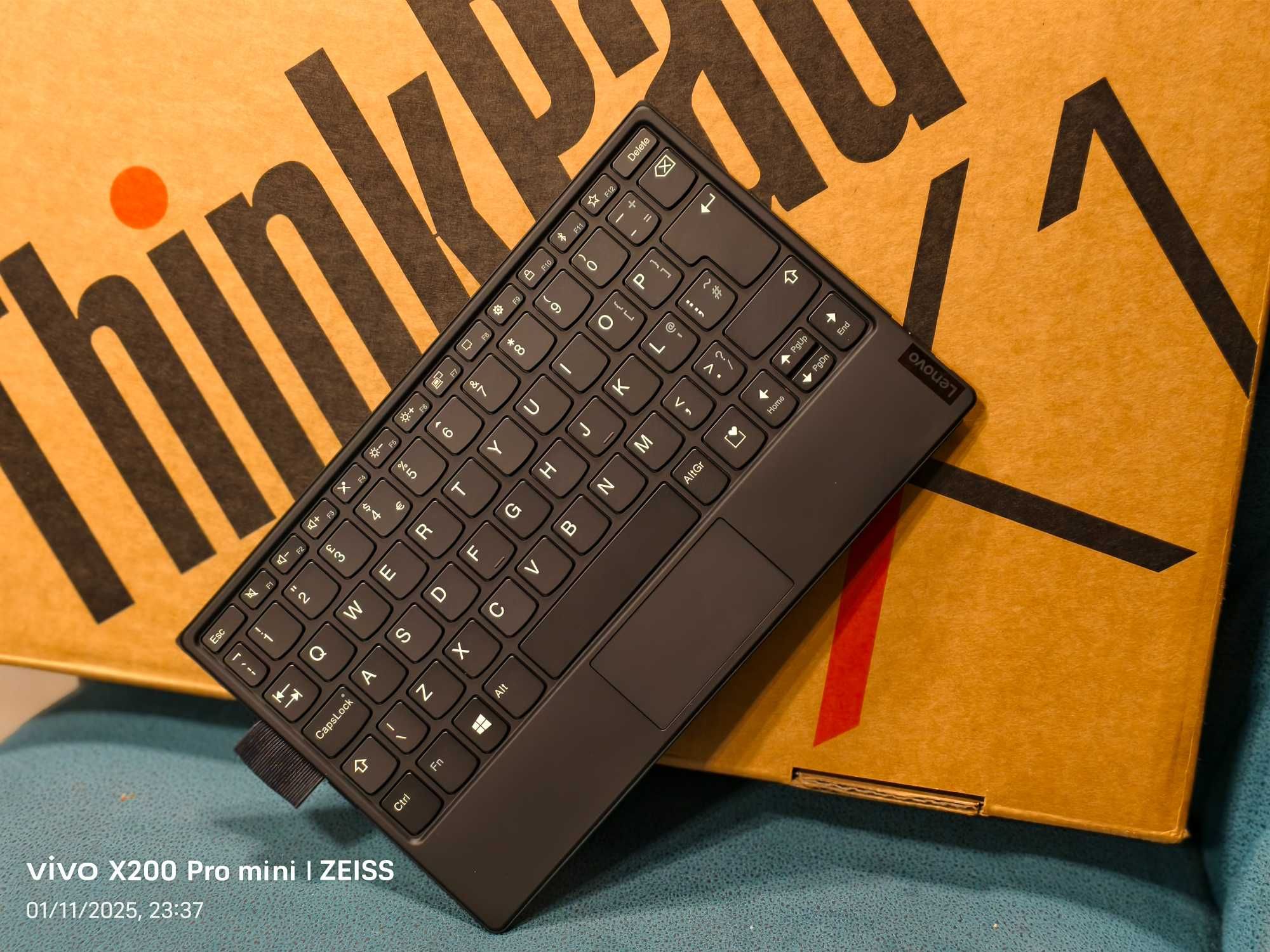 Lenovo ThinkPad X1 Fold OLED Corei5 512 Nvme Гаранция! Комплект!