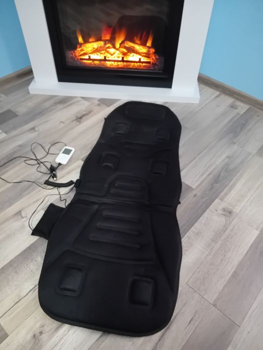 Vând husa pentru scaun auto cu încălzire și masaj - nou, fără eticheta