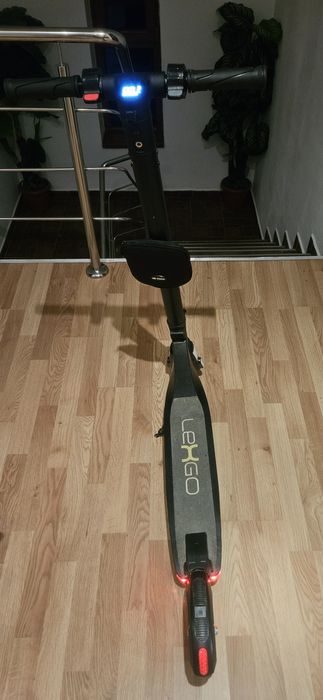 Vând trotineta electrica