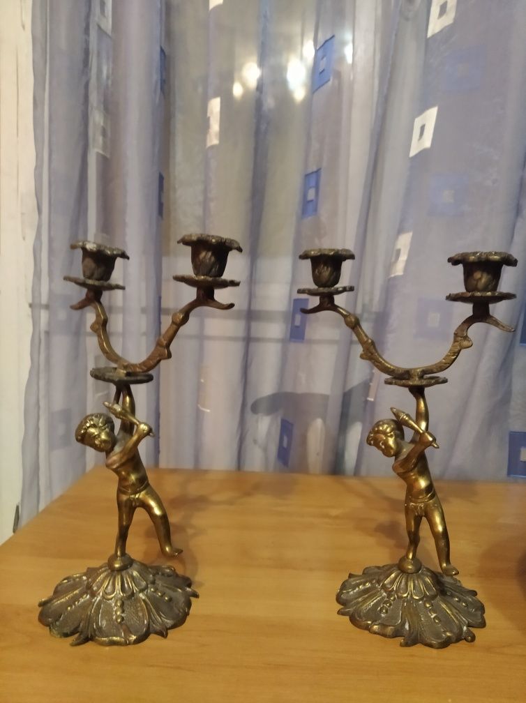 Vând statuete abanos portelanuri bibelouri sfesnice