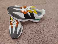 Adidasi New Balance barbati, model deosebit