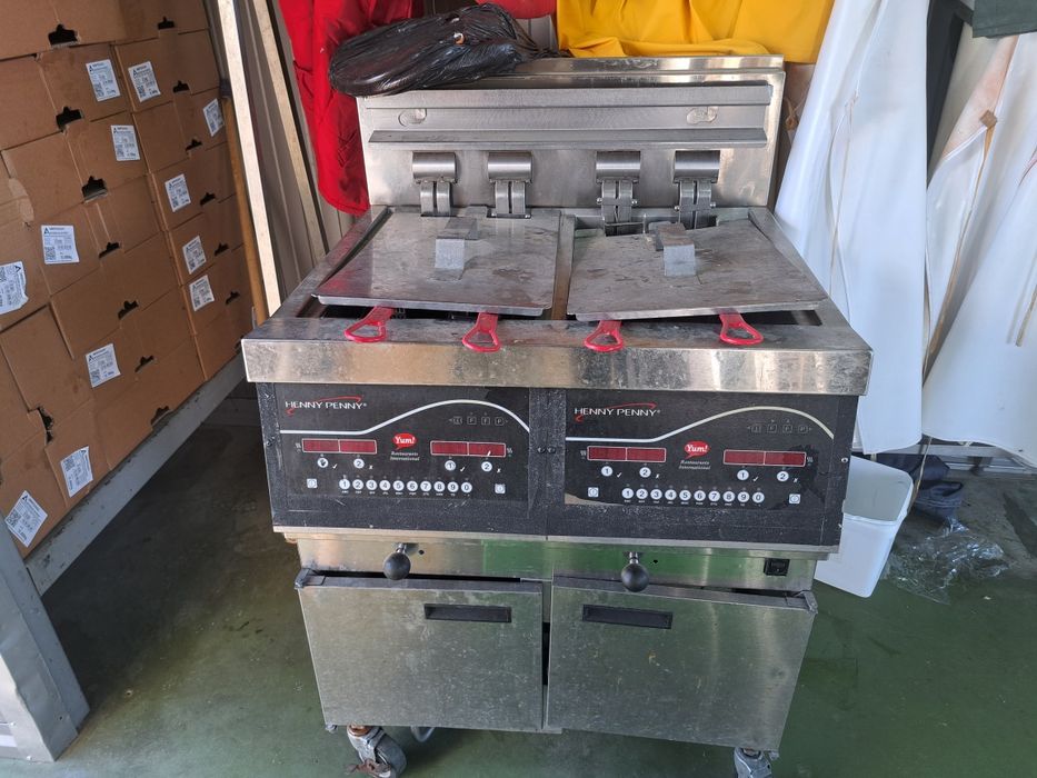 Отворен фритюрник Henny Penny EEE-142, електрически 3 фазен.
