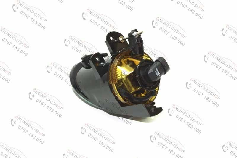 Proiector ceata Volkswagen Passat B6 an fabricatie 2005 - 2011