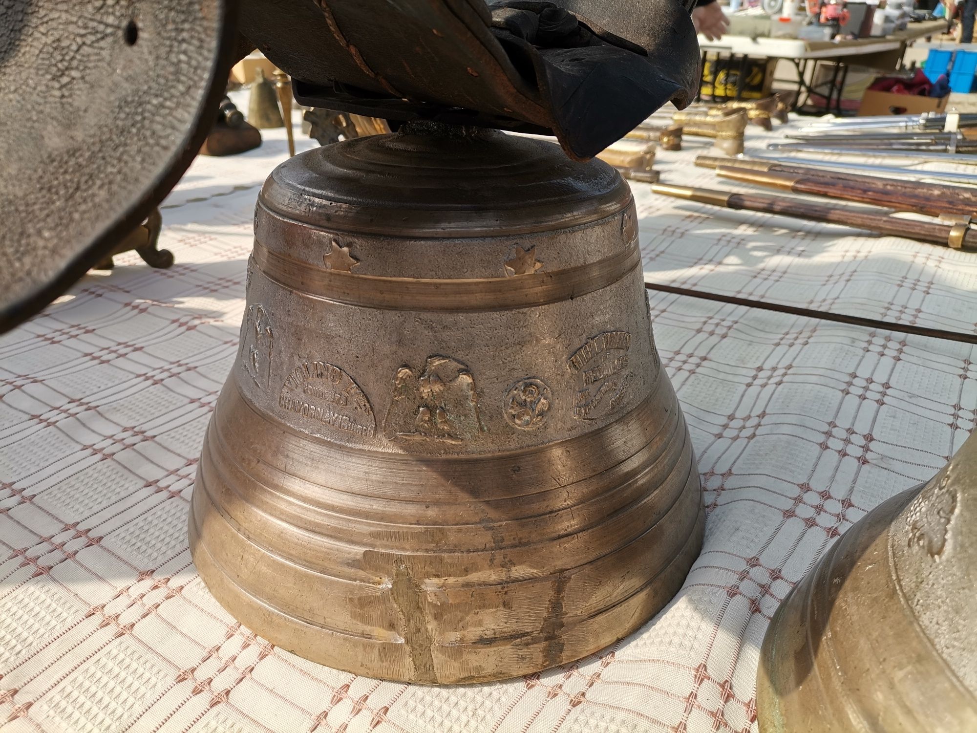 Големи Швейцарски камбани от сребро и мед