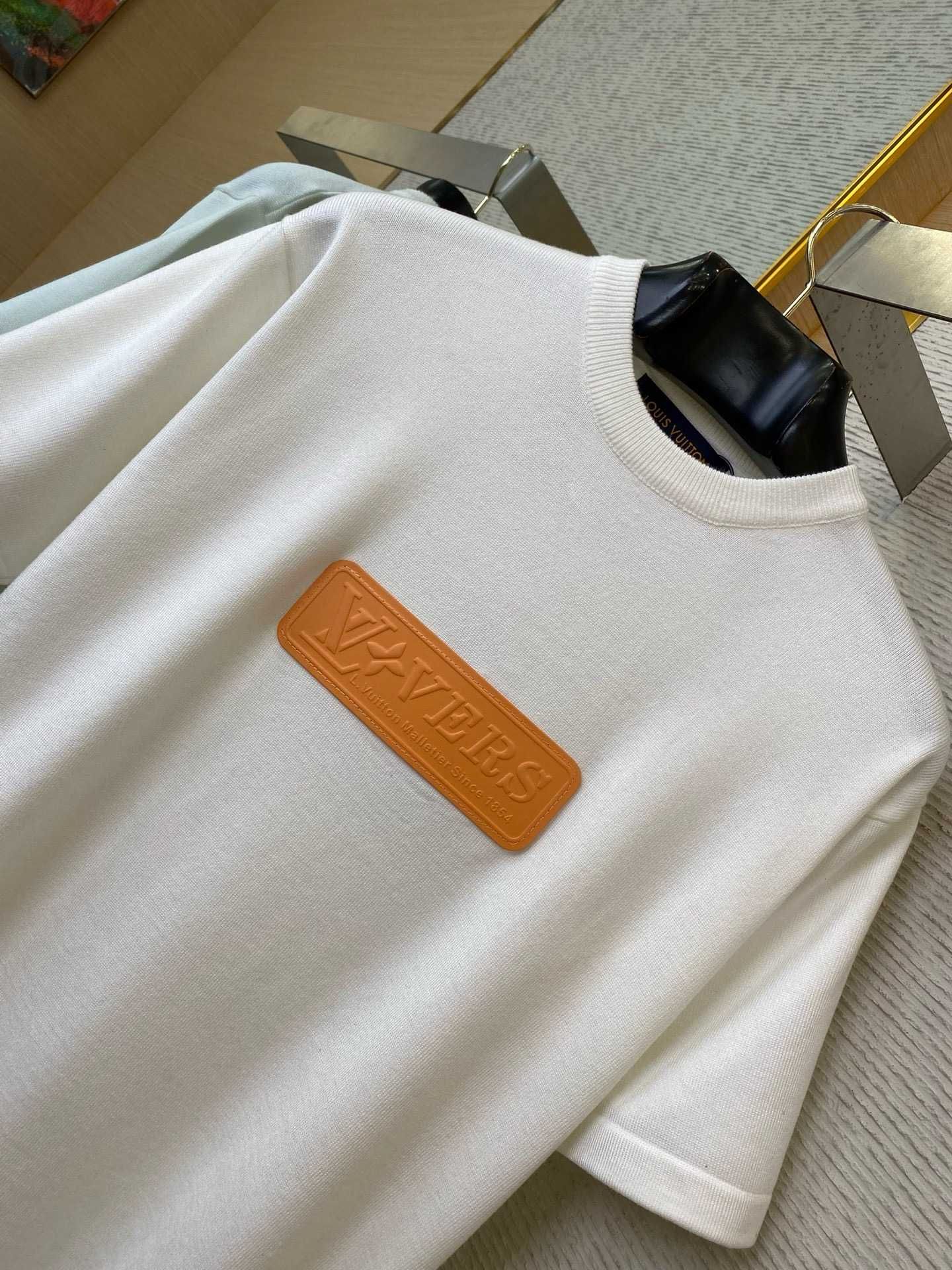 Tricou Louis Vuitton Premium