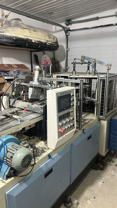 Станок по производству стаканов