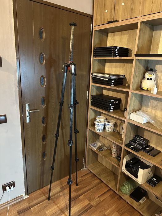 Trepied + cap video MANFROTTO