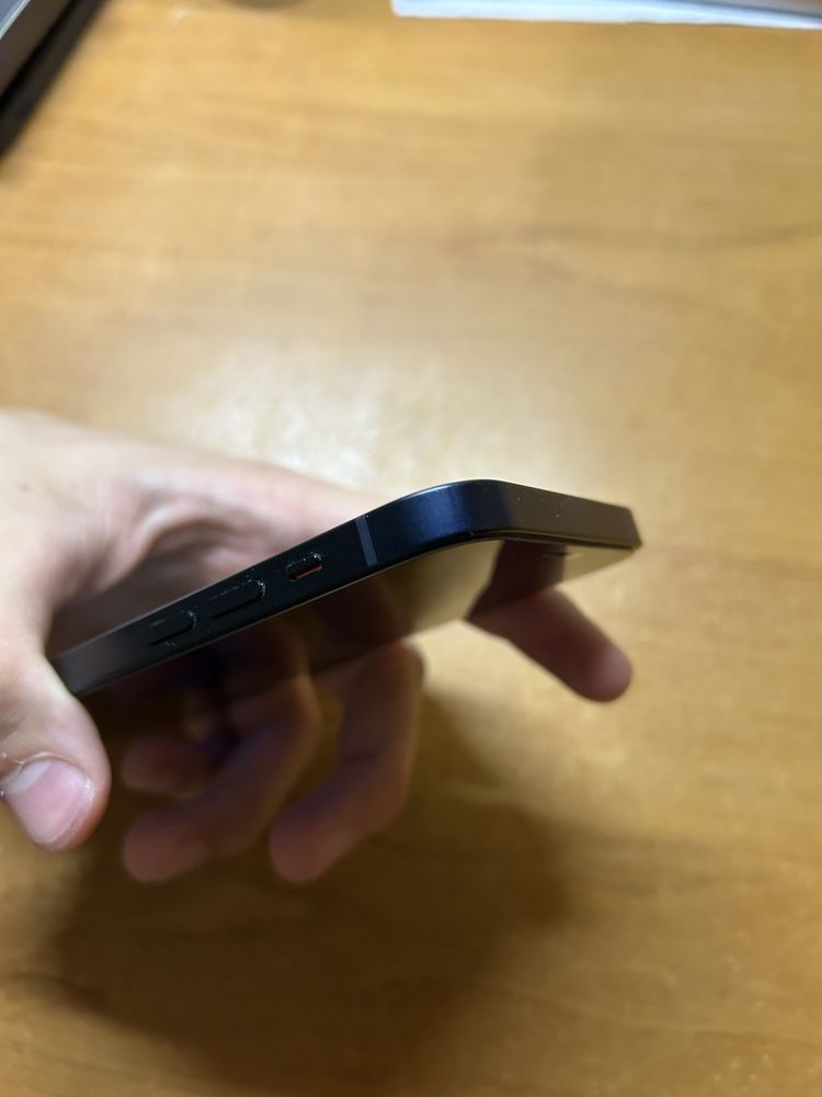 iPhone 12 64 GB като нов