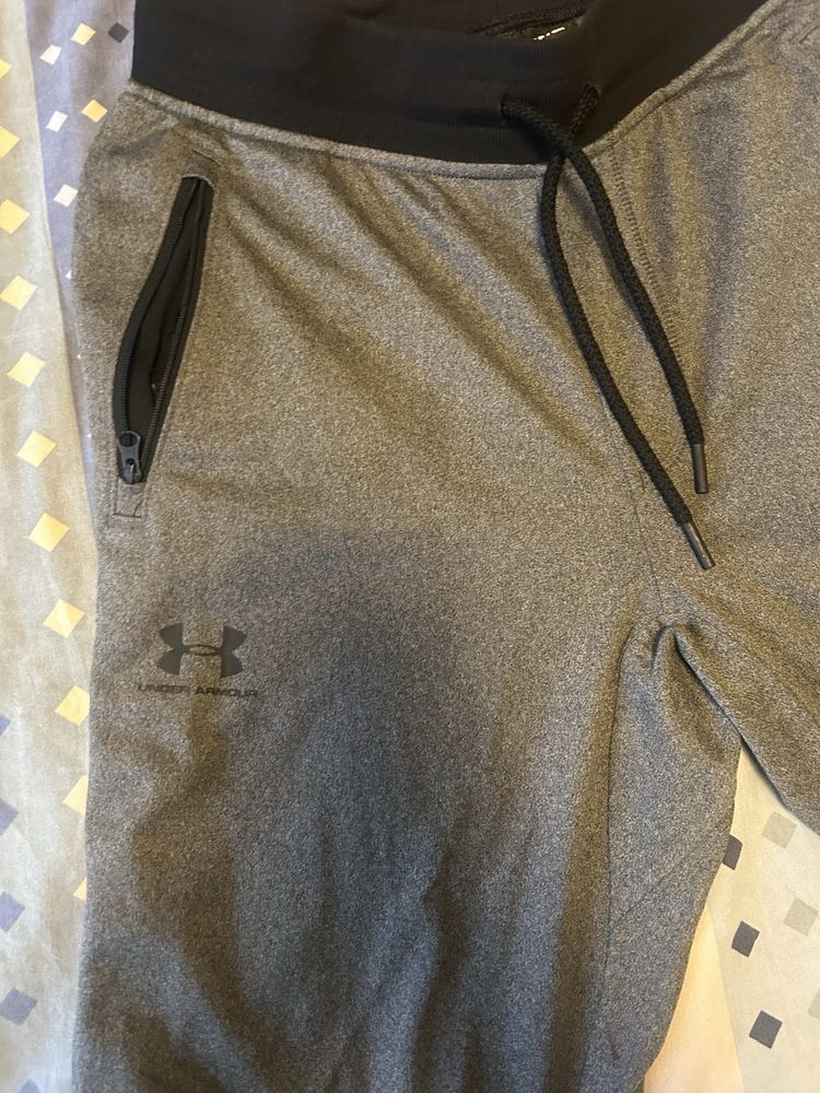 Сив Under Armor анцуг долнище