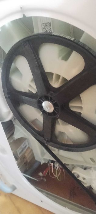 Продава перална Индезит със сушилна.