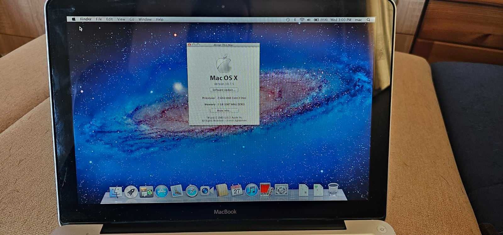 MacBook 13,3'' NVIDIA GeForce 9400M 2GB RAM 500 GB SATA Disk-отличен