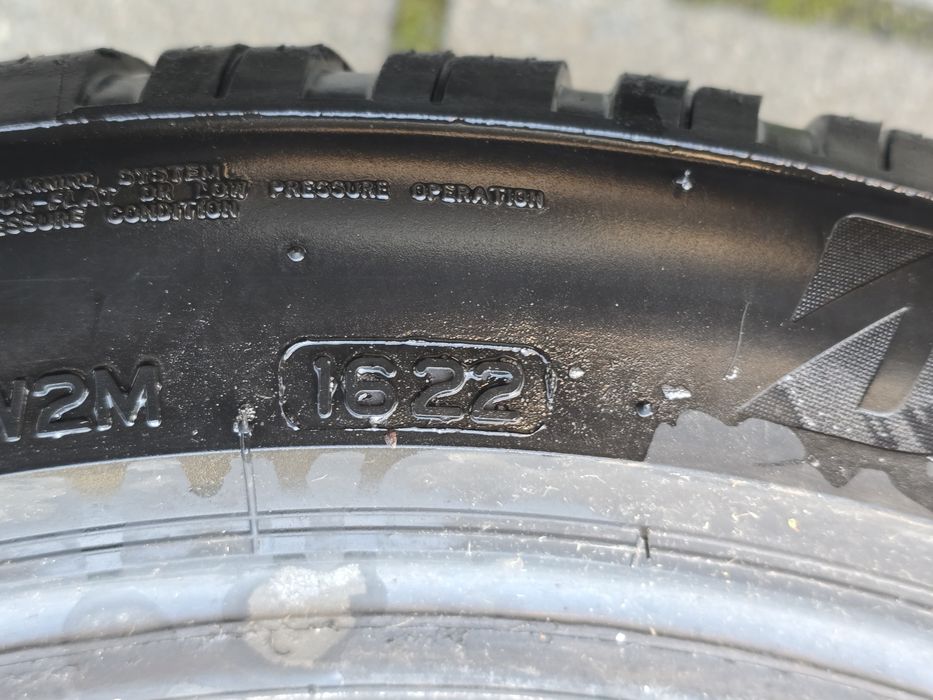 225 45 17 Bridgestone